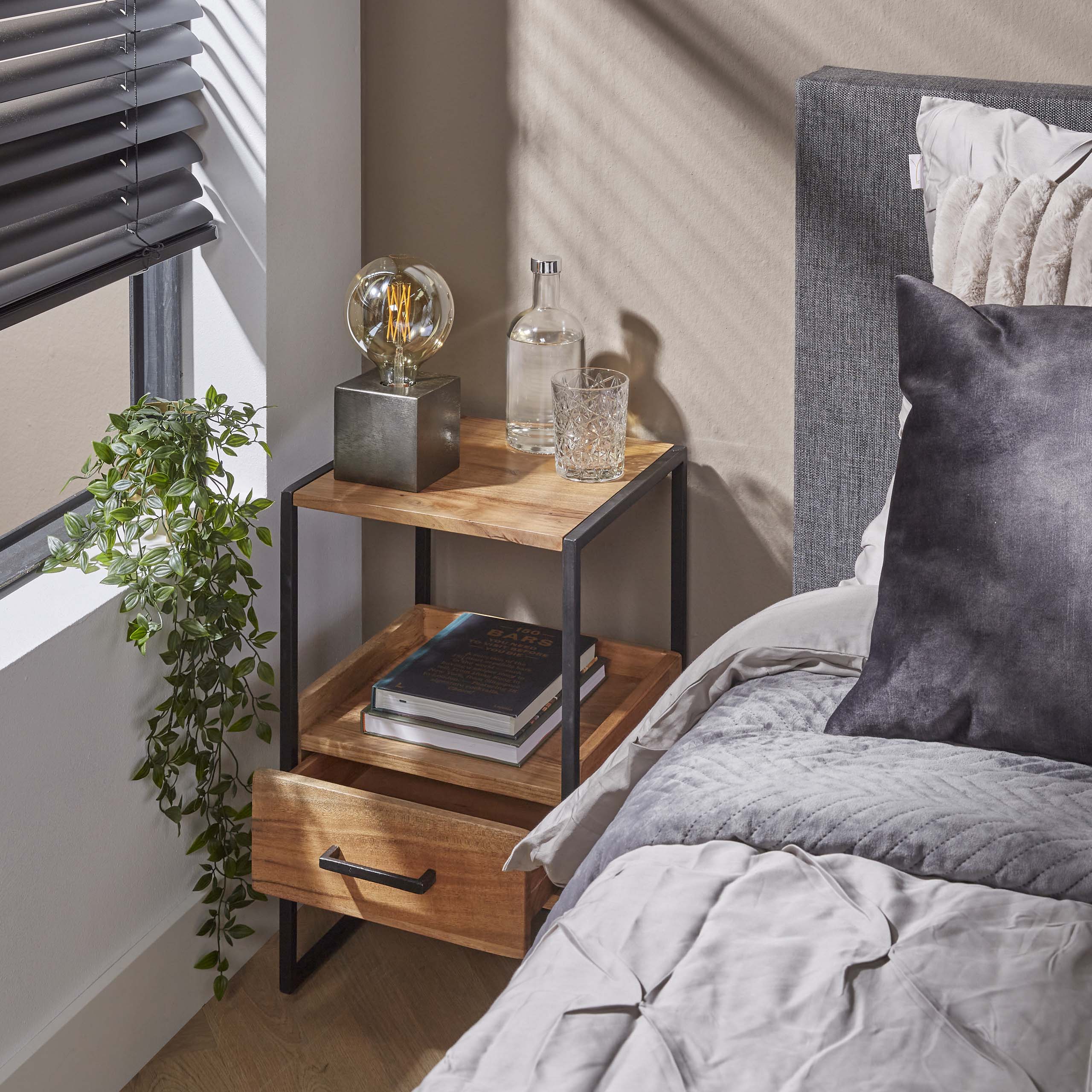 Nachtkastje Niche XS 1 lade / Massief acacia – afbeelding 4