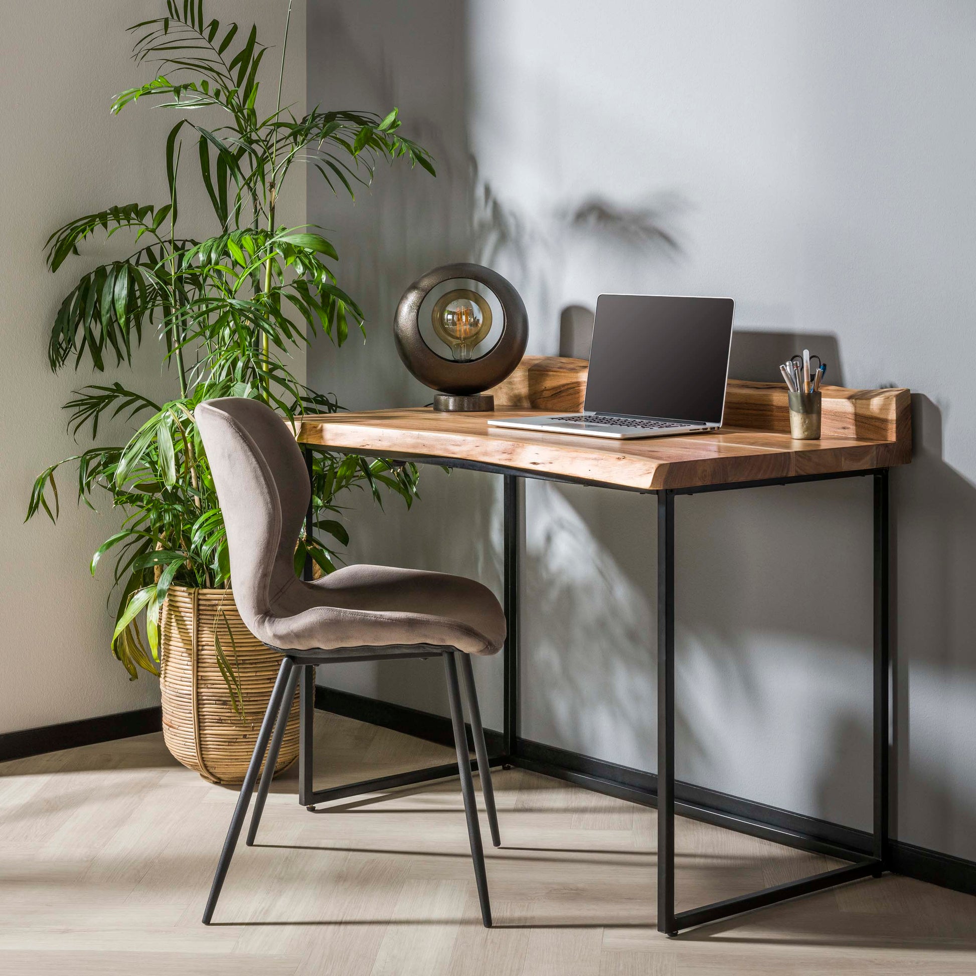 Bureau Live Edge 110x60cm / Massief acacia – afbeelding 1