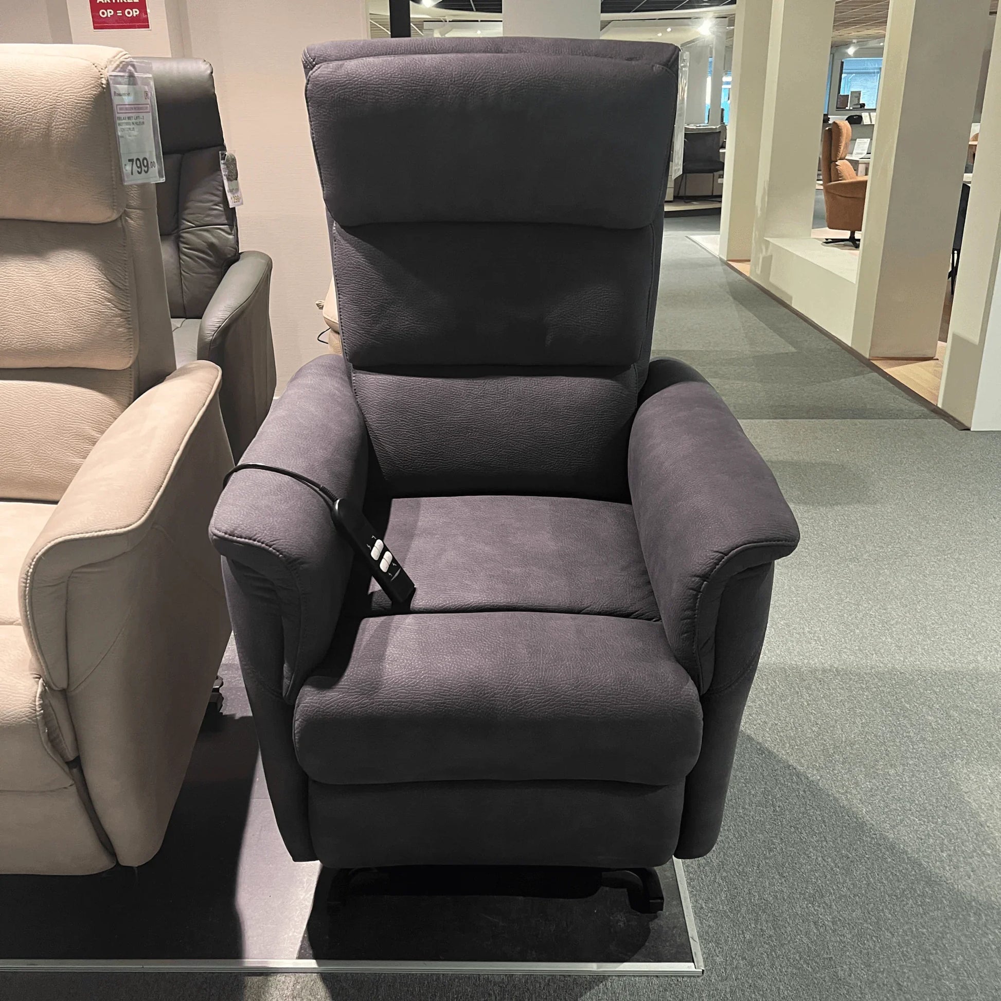 Relax Alma stof lichtgrijs - Relax - Meubelen Robbrecht